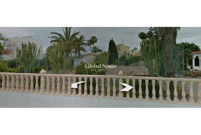 Wederverkoop - GROND -
TORREVIEJA - Torreta Florida