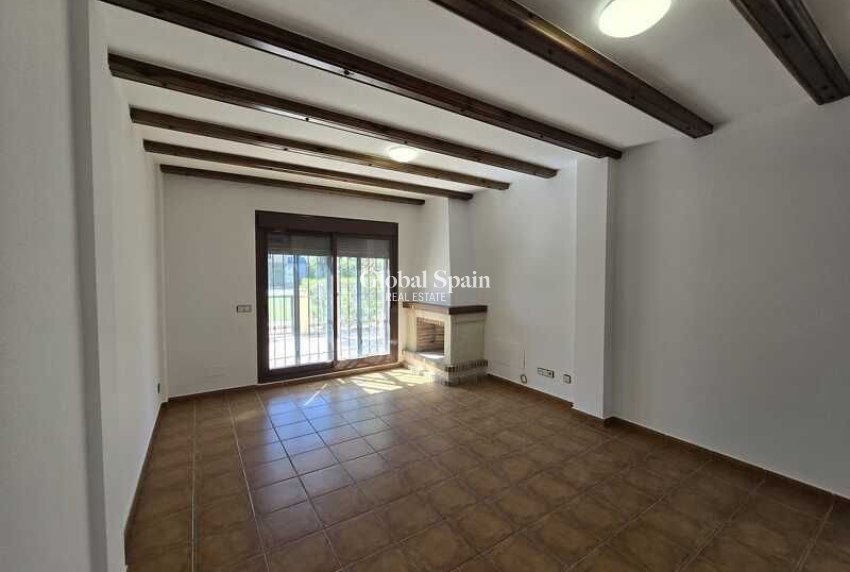 Wederverkoop - Halfvrijstaand -
ALGORFA - LA FINCA GOLF / ALGORFA