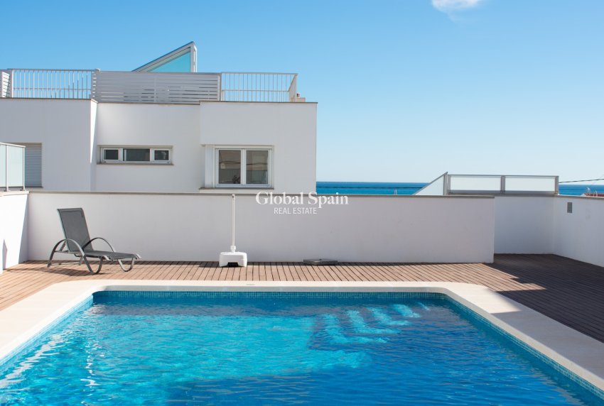 Wederverkoop - Halfvrijstaand -
GUARDAMAR DEL SEGURA - Guardamar Playa