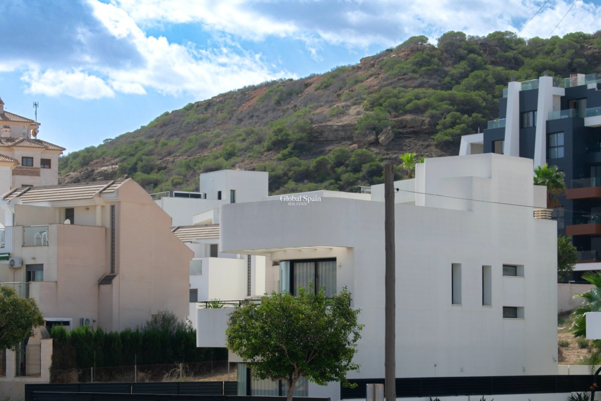 Wederverkoop - Halfvrijstaand -
GUARDAMAR DEL SEGURA