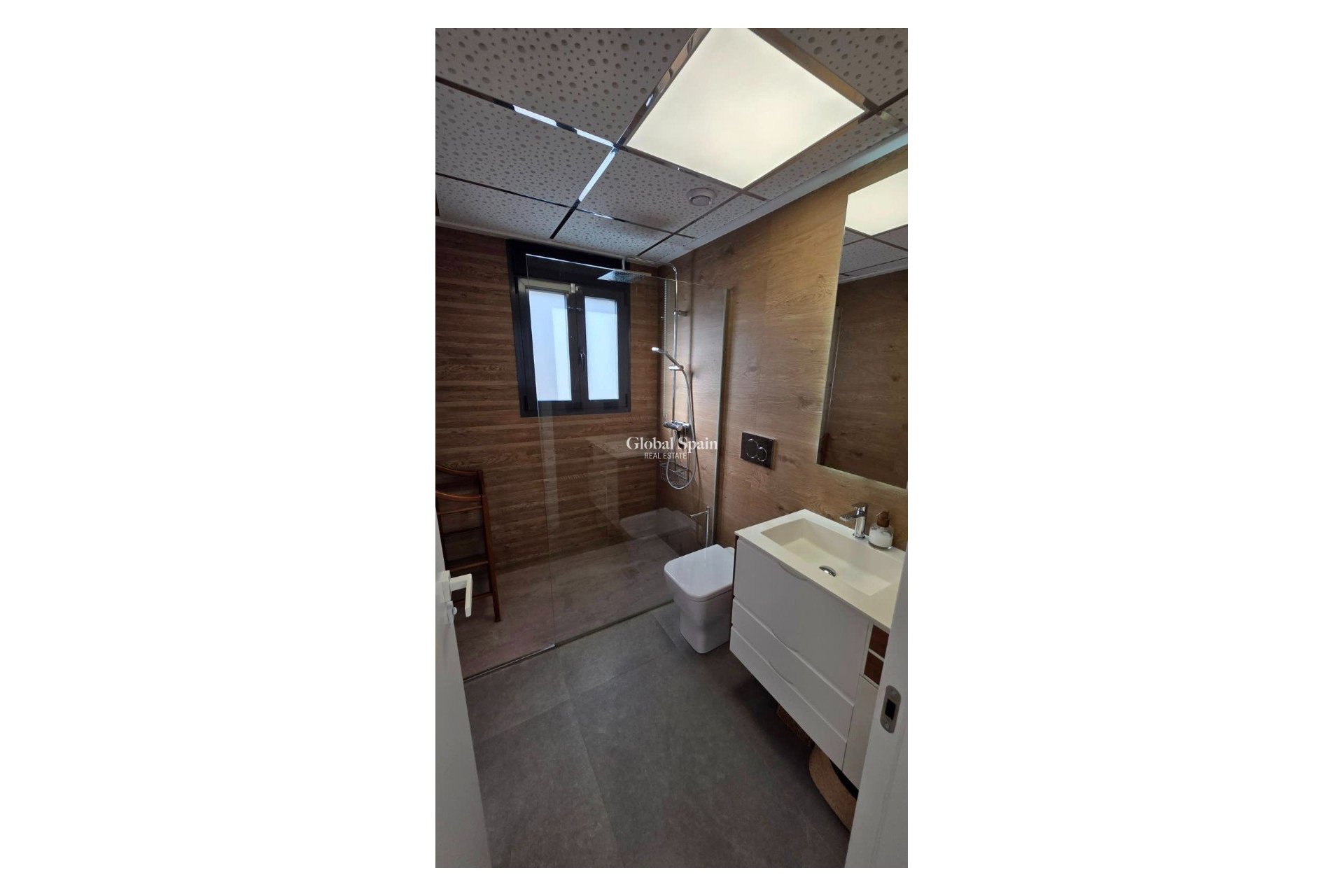 Wederverkoop - Halfvrijstaand -
GUARDAMAR DEL SEGURA