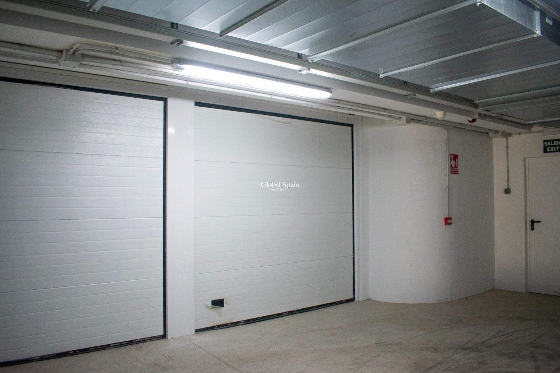 Wederverkoop - Halfvrijstaand -
GUARDAMAR DEL SEGURA