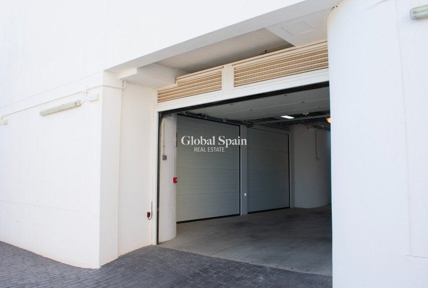 Wederverkoop - Halfvrijstaand -
GUARDAMAR DEL SEGURA