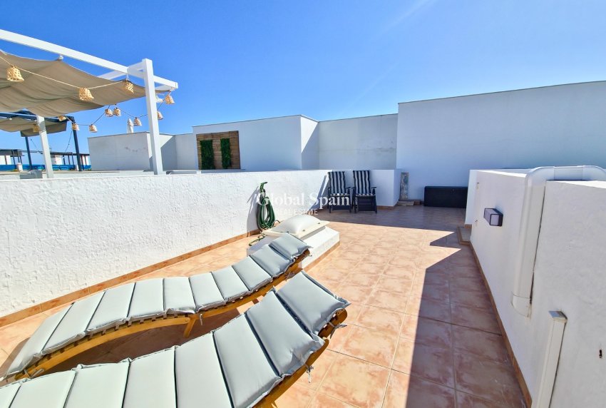 Wederverkoop - Halfvrijstaand -
TORREVIEJA - LOS BALCONES - LOS ALTOS