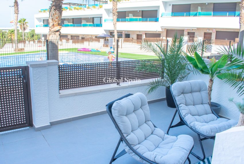 Wederverkoop - Halfvrijstaand -
TORREVIEJA - LOS BALCONES - LOS ALTOS