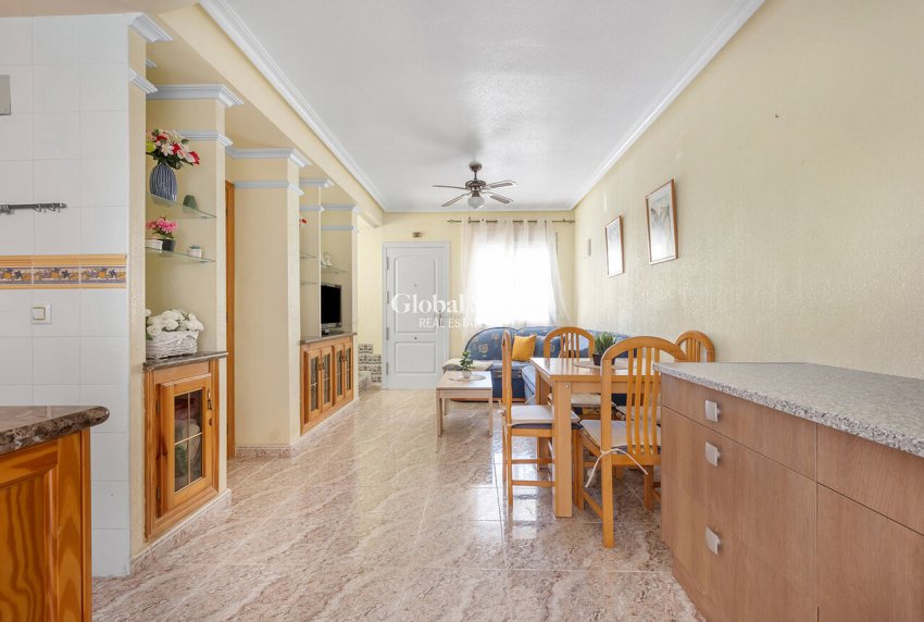 Wederverkoop - Halfvrijstaande penthouse -
ORIHUELA COSTA - Costa Blanca