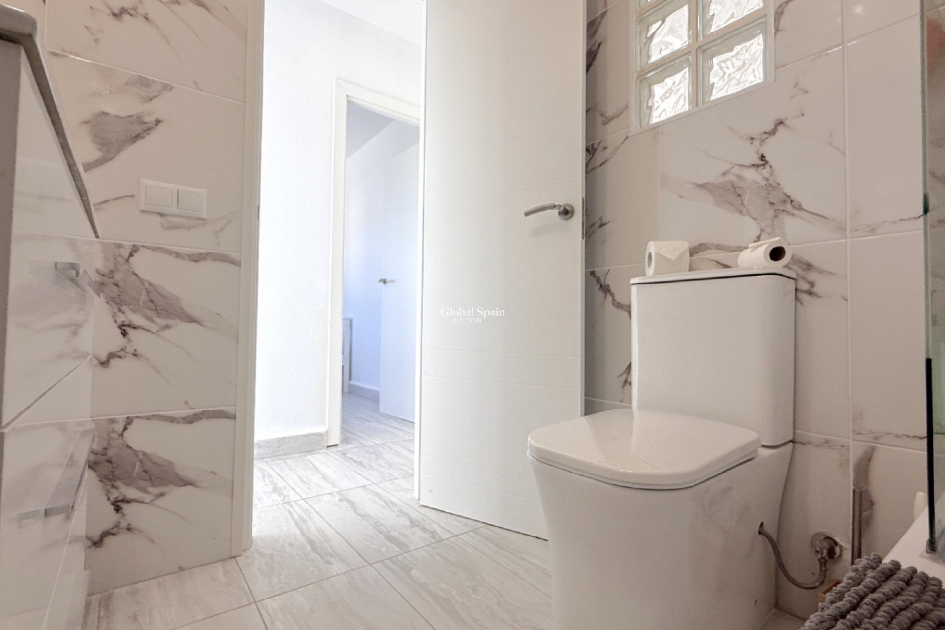 Wederverkoop - Halfvrijstaande woning -
ORIHUELA - Costa Blanca Sur