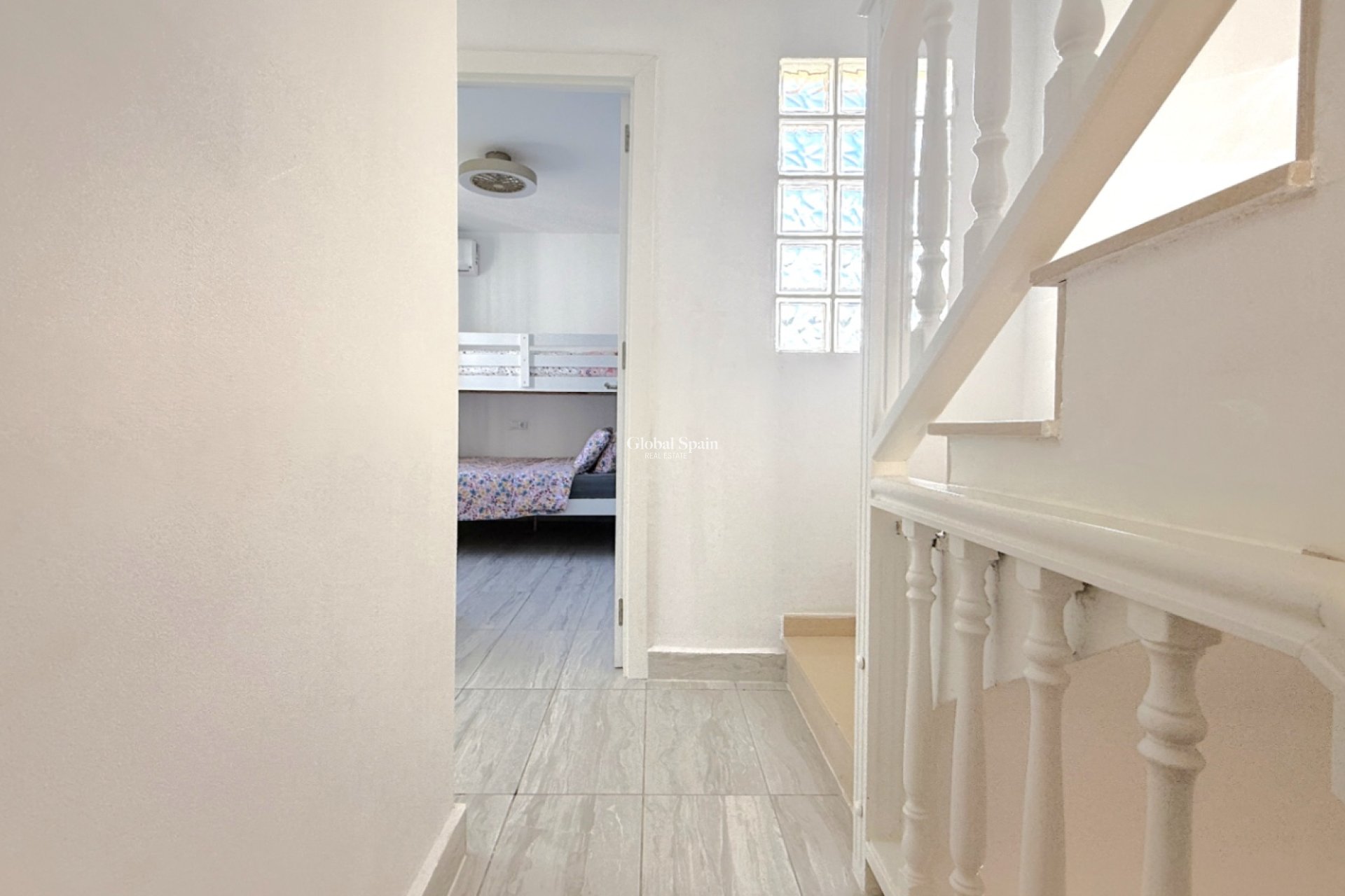 Wederverkoop - Halfvrijstaande woning -
ORIHUELA - Costa Blanca Sur