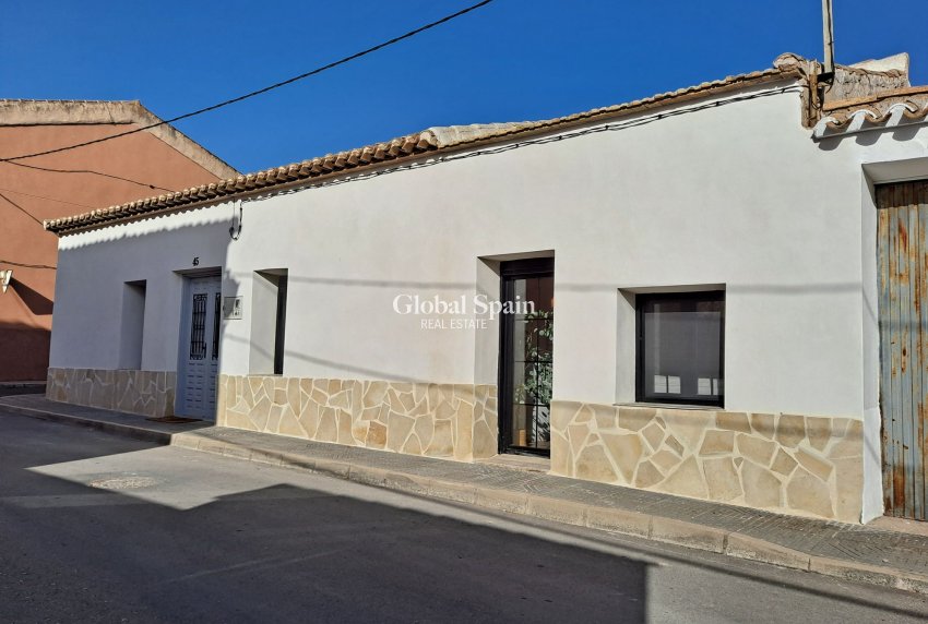 Wederverkoop - Herenhuis -
Canada Del Trigo