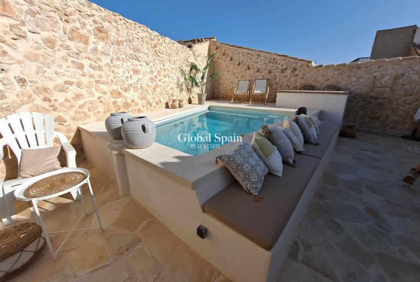 Wederverkoop - Herenhuis -
Canada Del Trigo