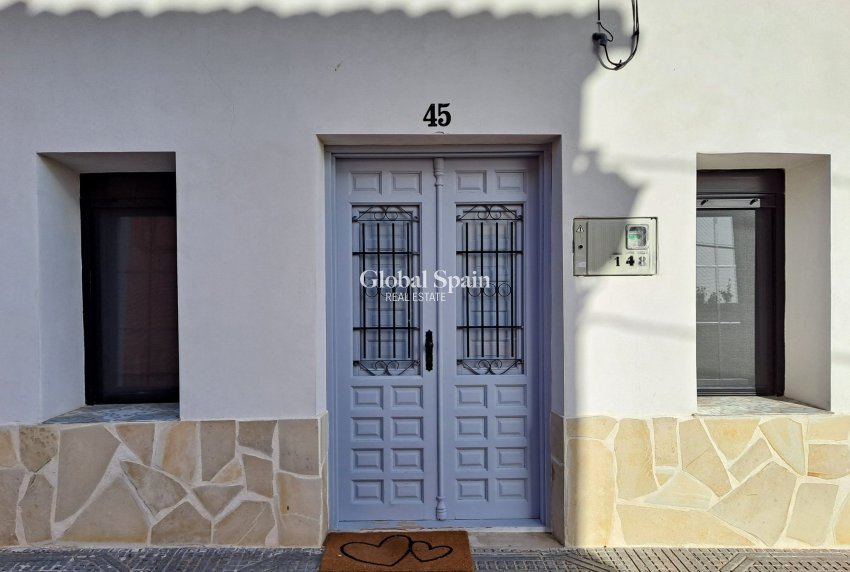 Wederverkoop - Herenhuis -
Canada Del Trigo