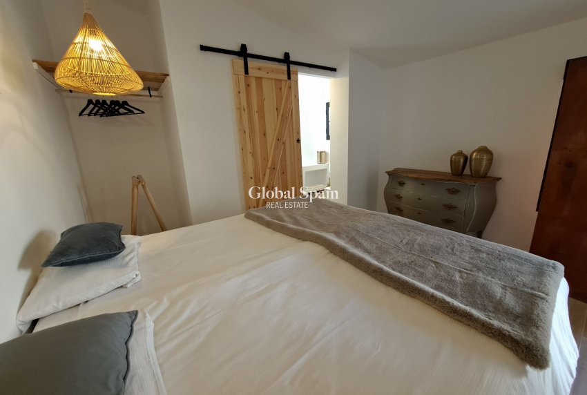 Wederverkoop - Herenhuis -
Canada Del Trigo