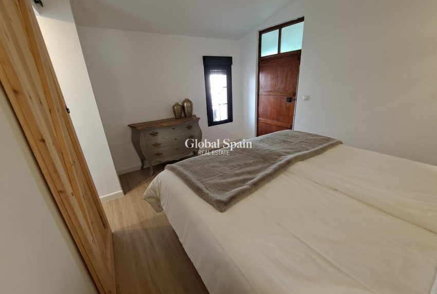 Wederverkoop - Herenhuis -
Canada Del Trigo