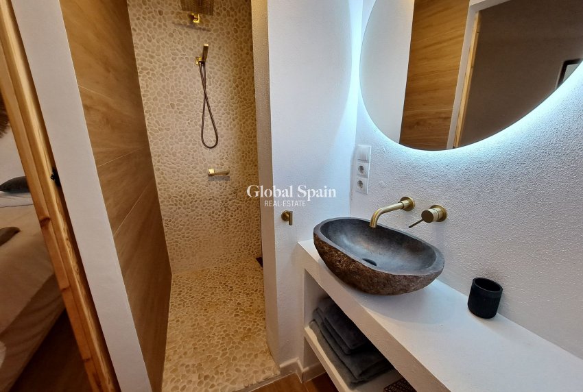 Wederverkoop - Herenhuis -
Canada Del Trigo