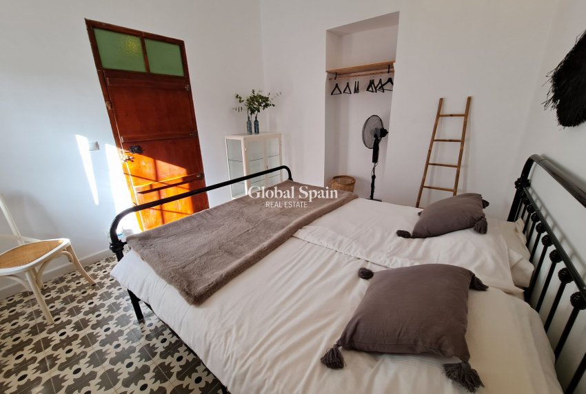 Wederverkoop - Herenhuis -
Canada Del Trigo