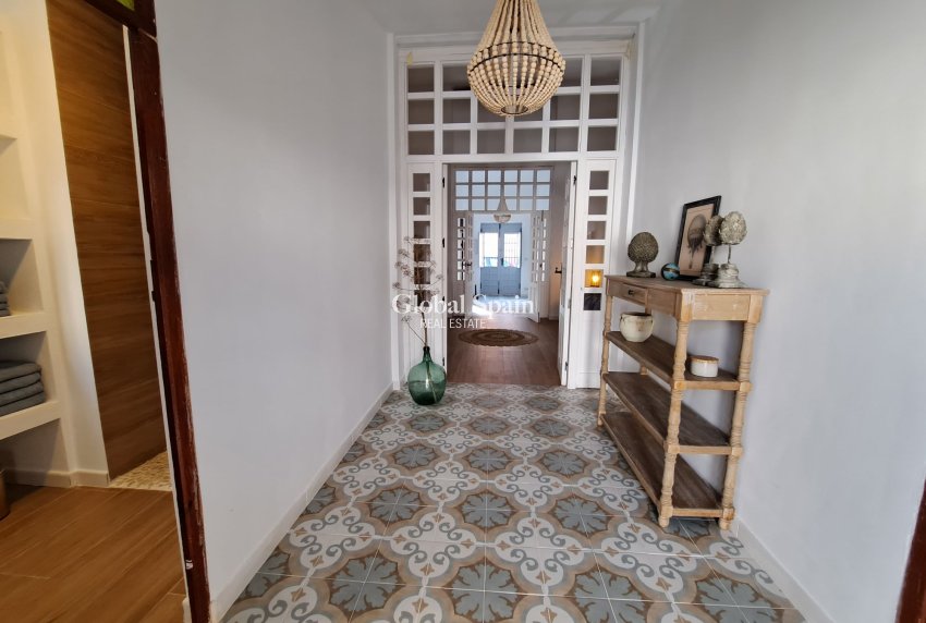 Wederverkoop - Herenhuis -
Canada Del Trigo