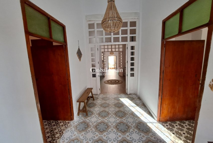 Wederverkoop - Herenhuis -
Canada Del Trigo