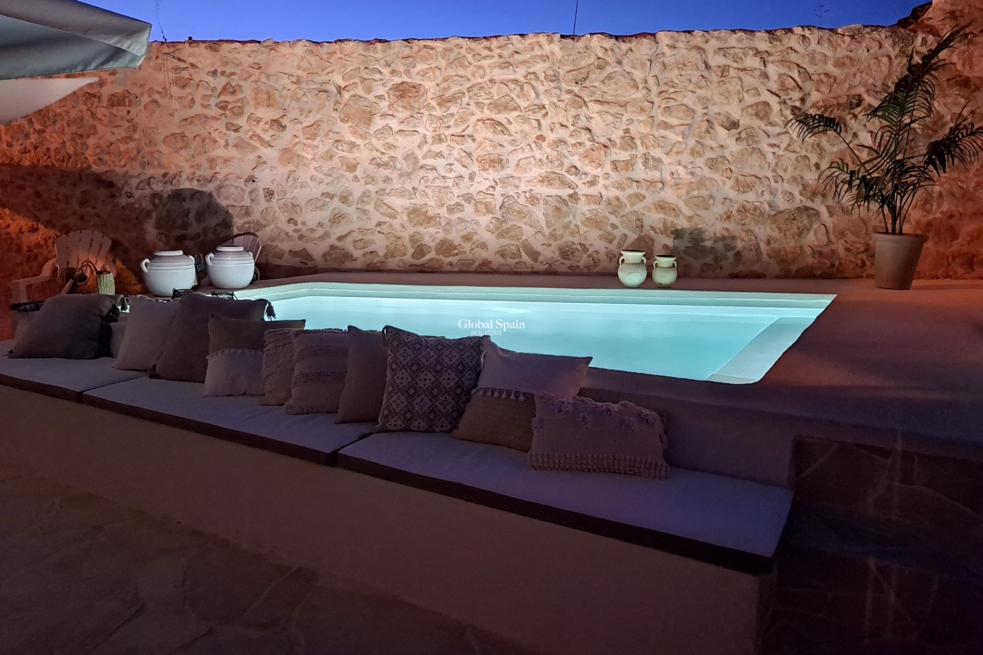 Wederverkoop - Herenhuis -
Canada Del Trigo