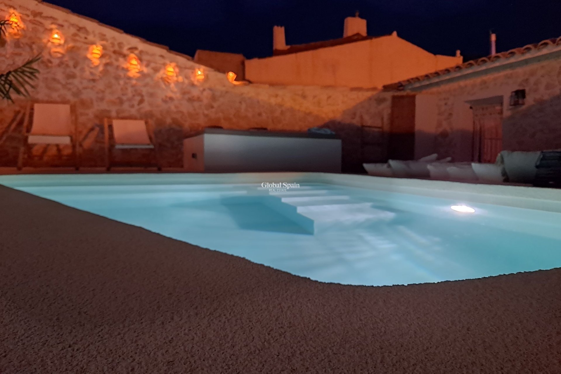 Wederverkoop - Herenhuis -
Canada Del Trigo