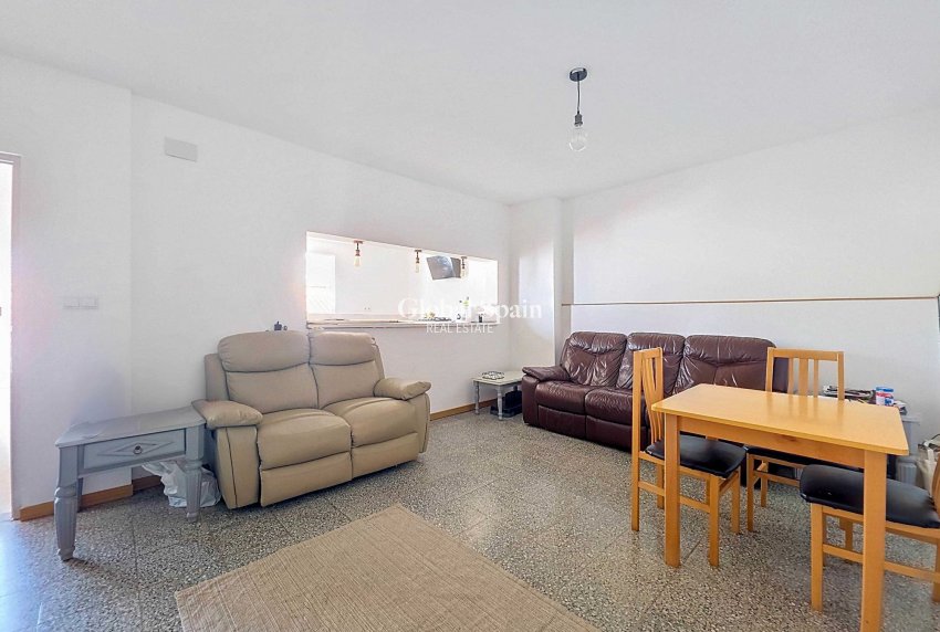 Wederverkoop - Herenhuis -
Pinoso