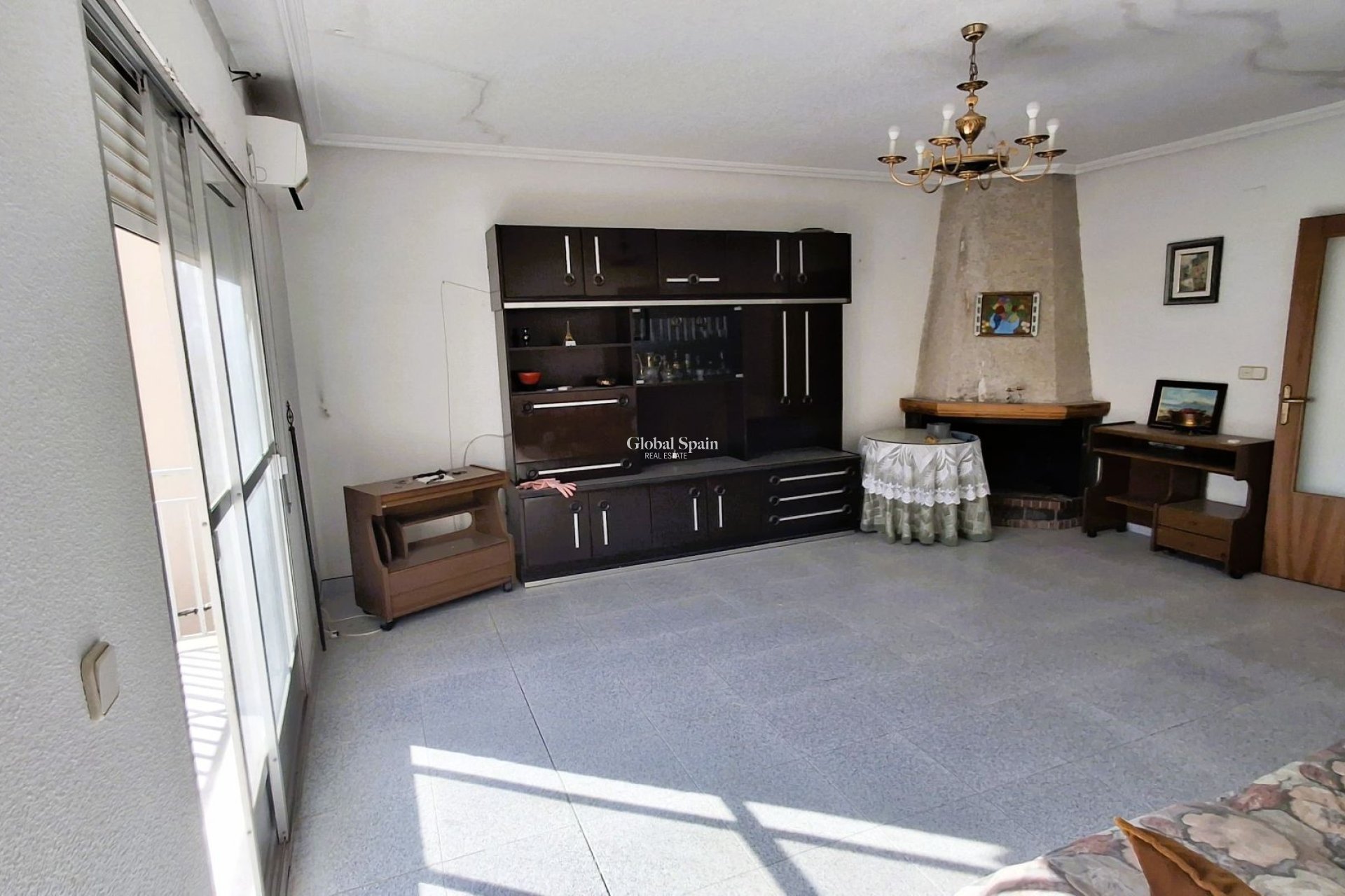 Wederverkoop - HUIS -
ABANILLA - Inland