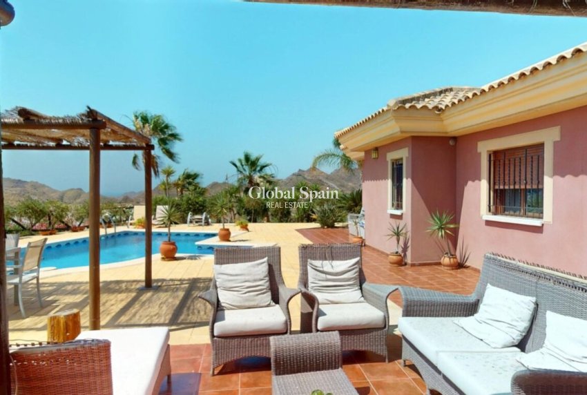 Wederverkoop - HUIS -
ÁGUILAS - Costa Cálida