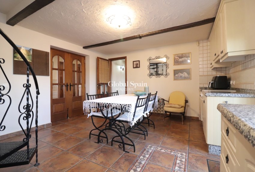Wederverkoop - HUIS -
Albatera - Albatera - Country