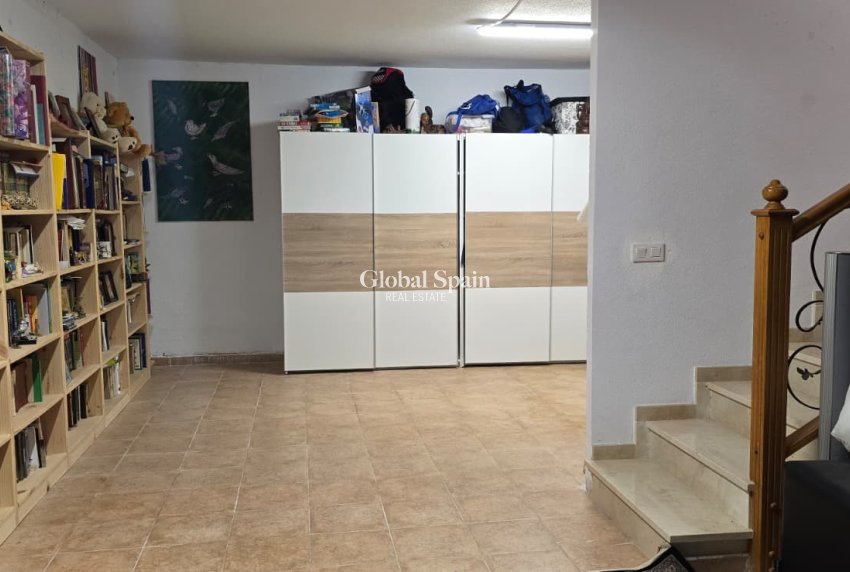 Wederverkoop - HUIS -
Albir - center