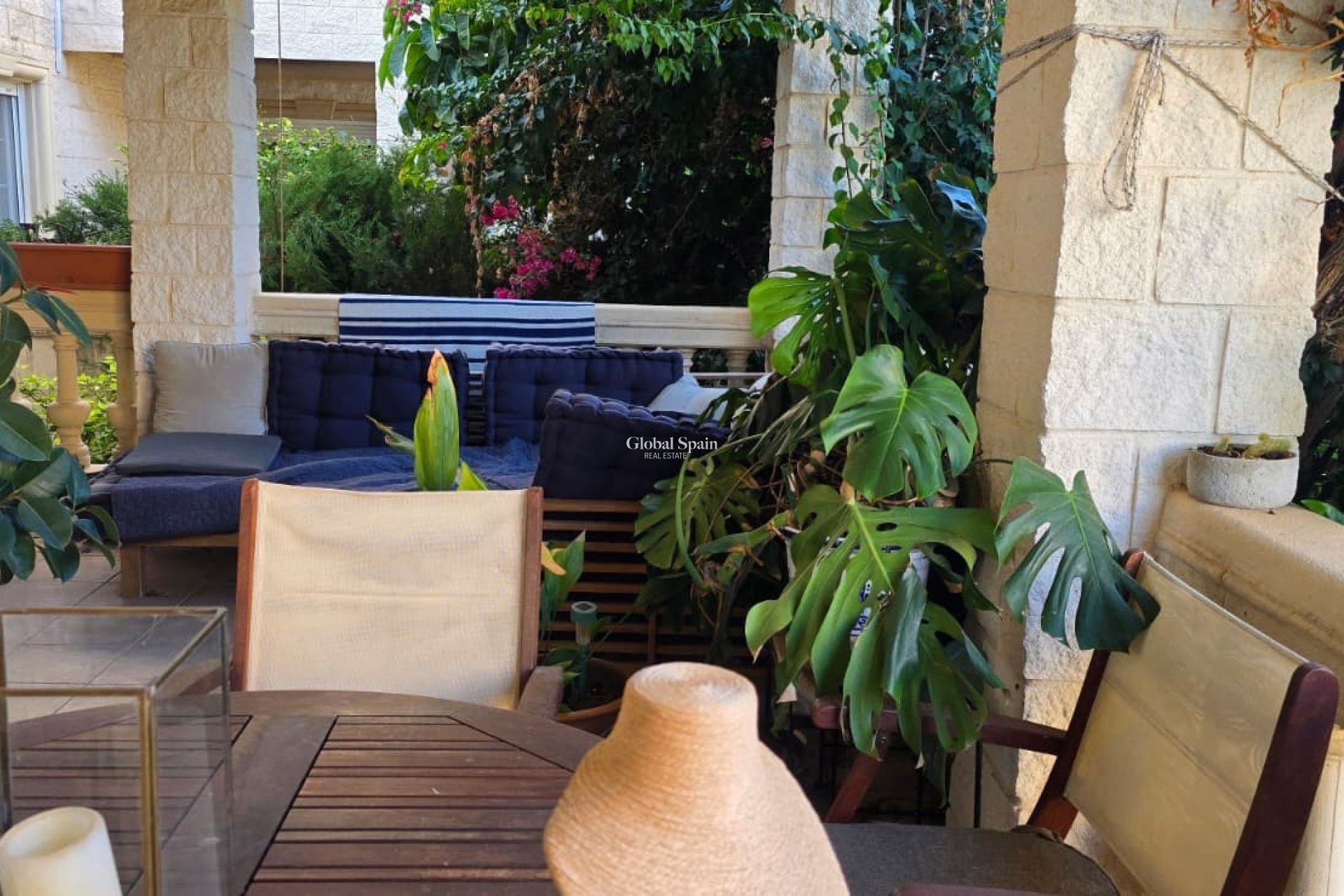 Wederverkoop - Huis -
Albir - center