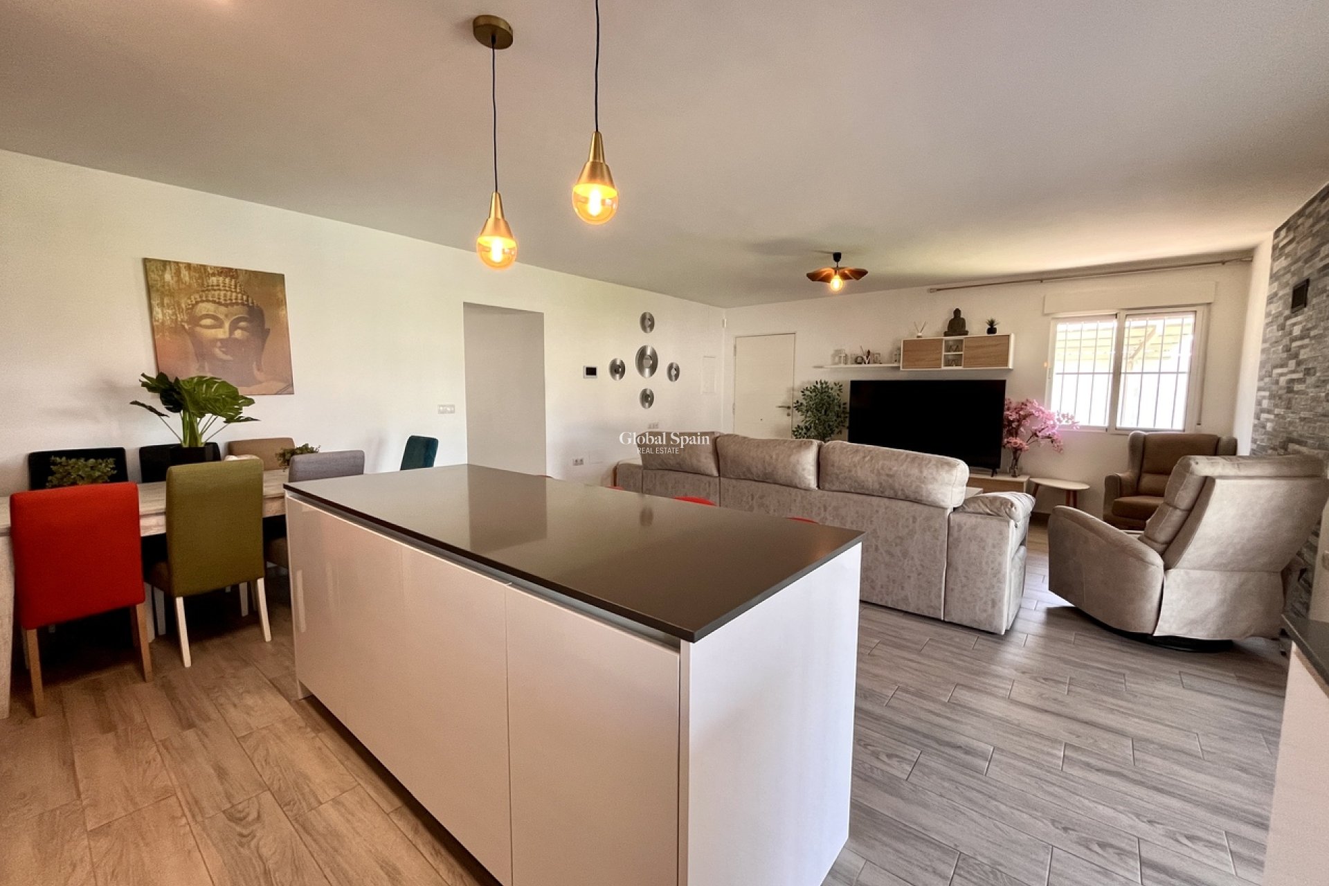 Wederverkoop - HUIS -
ALCANTARILLA - Inland