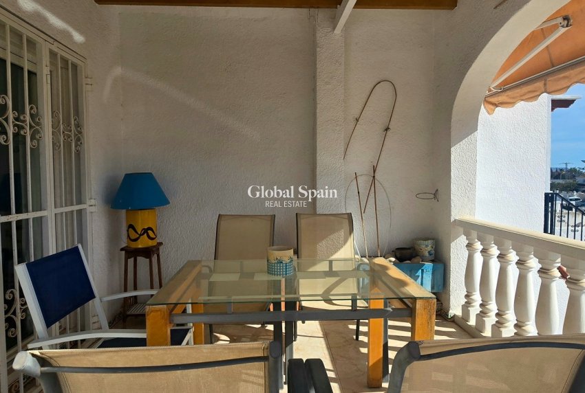 Wederverkoop - HUIS -
ALFAZ DEL PI