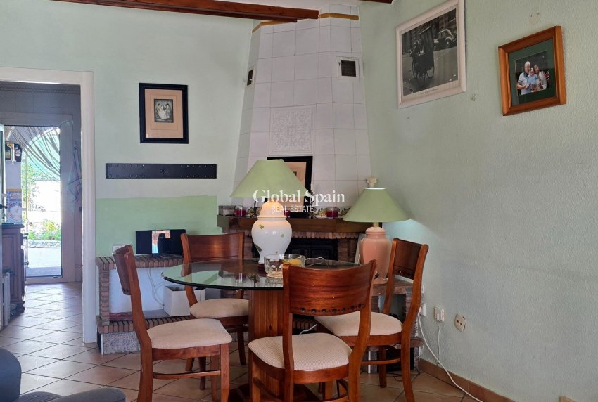 Wederverkoop - HUIS -
ALFAZ DEL PI