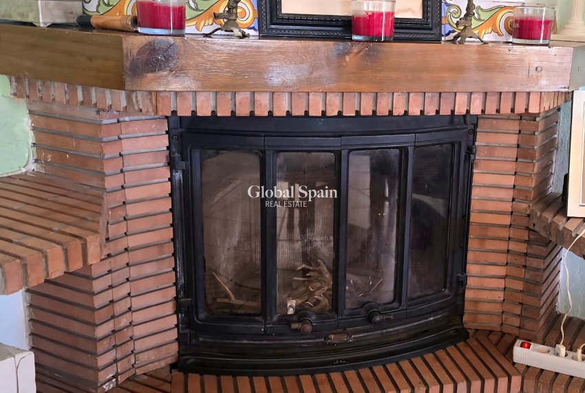 Wederverkoop - HUIS -
ALFAZ DEL PI