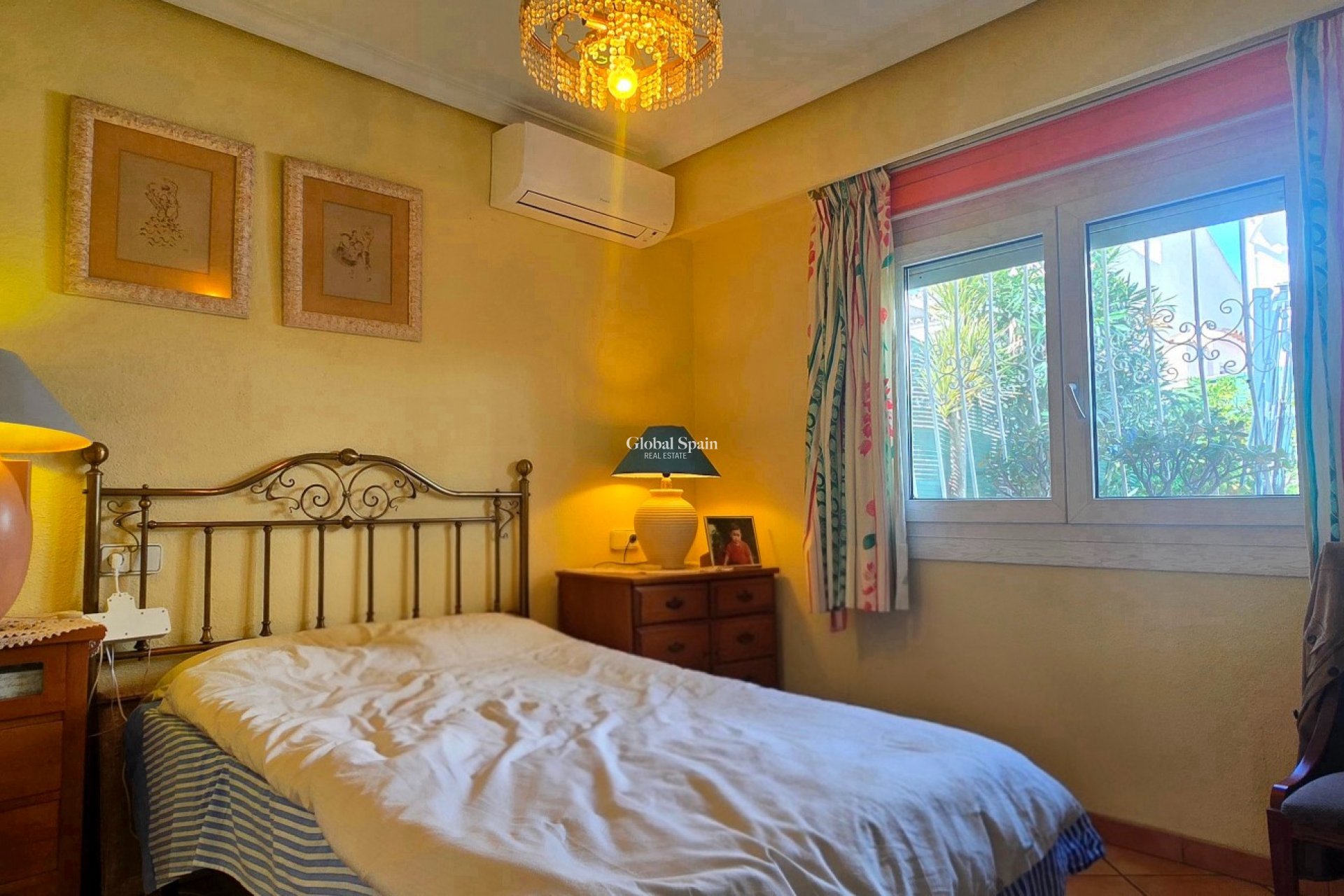 Wederverkoop - HUIS -
ALFAZ DEL PI