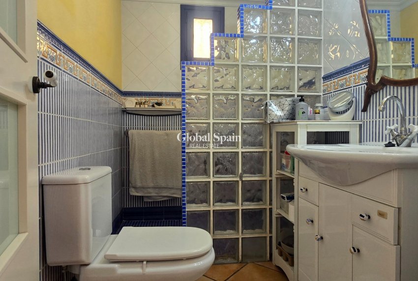 Wederverkoop - HUIS -
ALFAZ DEL PI