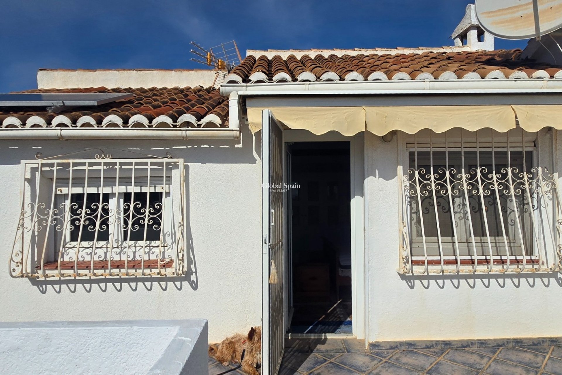 Wederverkoop - HUIS -
ALFAZ DEL PI