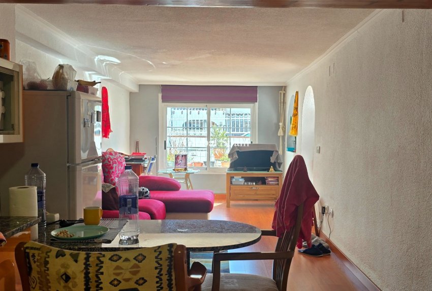 Wederverkoop - HUIS -
ALFAZ DEL PI