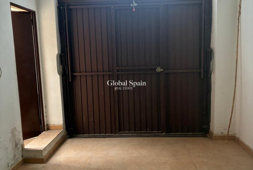 Wederverkoop - HUIS -
ALGORFA - Pueblo 3