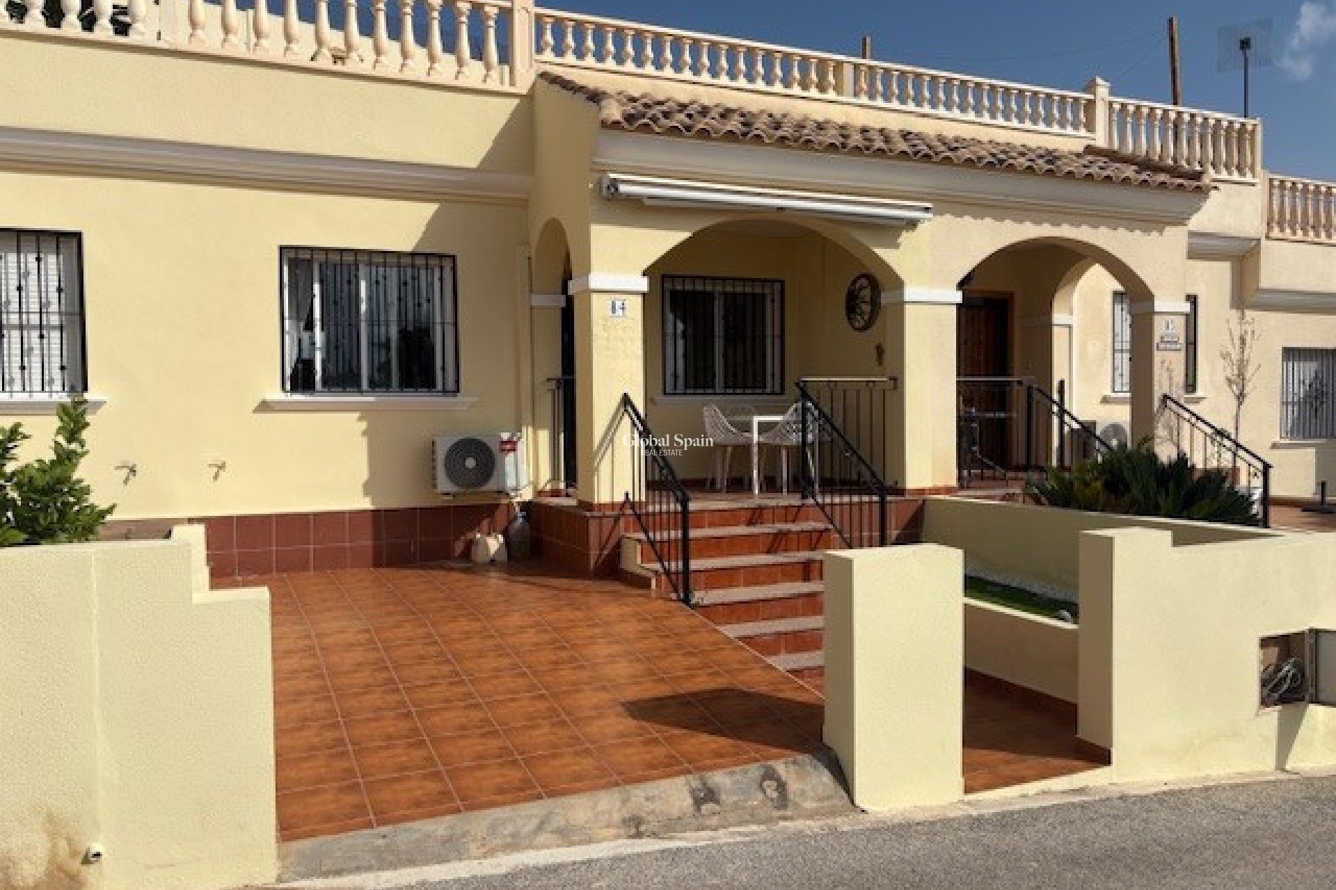 Wederverkoop - Huis -
ALGORFA