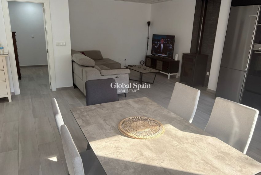 Wederverkoop - HUIS -
ALGORFA