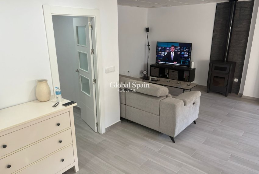 Wederverkoop - HUIS -
ALGORFA