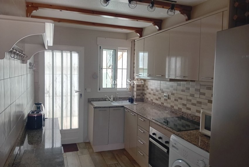 Wederverkoop - Huis -
ALGORFA