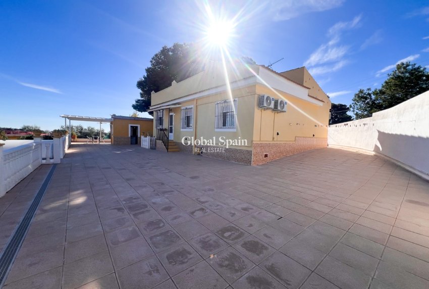 Wederverkoop - HUIS -
ALICANTE - Moralet - Cañada del Fenollar