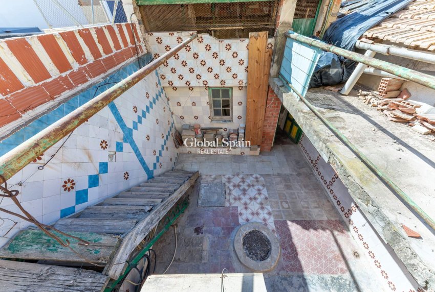 Wederverkoop - HUIS -
ALICANTE - San Agustín