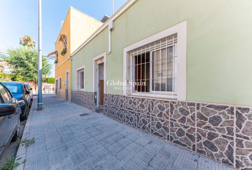 Wederverkoop - HUIS -
ALICANTE - San Agustín