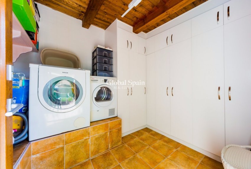 Wederverkoop - HUIS -
ALMORADÍ - Camino De Catral