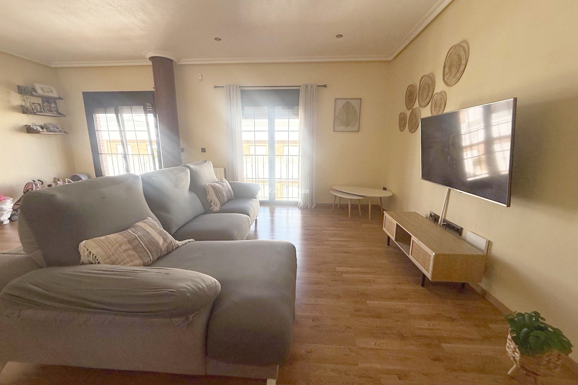 Wederverkoop - HUIS -
AVILESES - Avileses