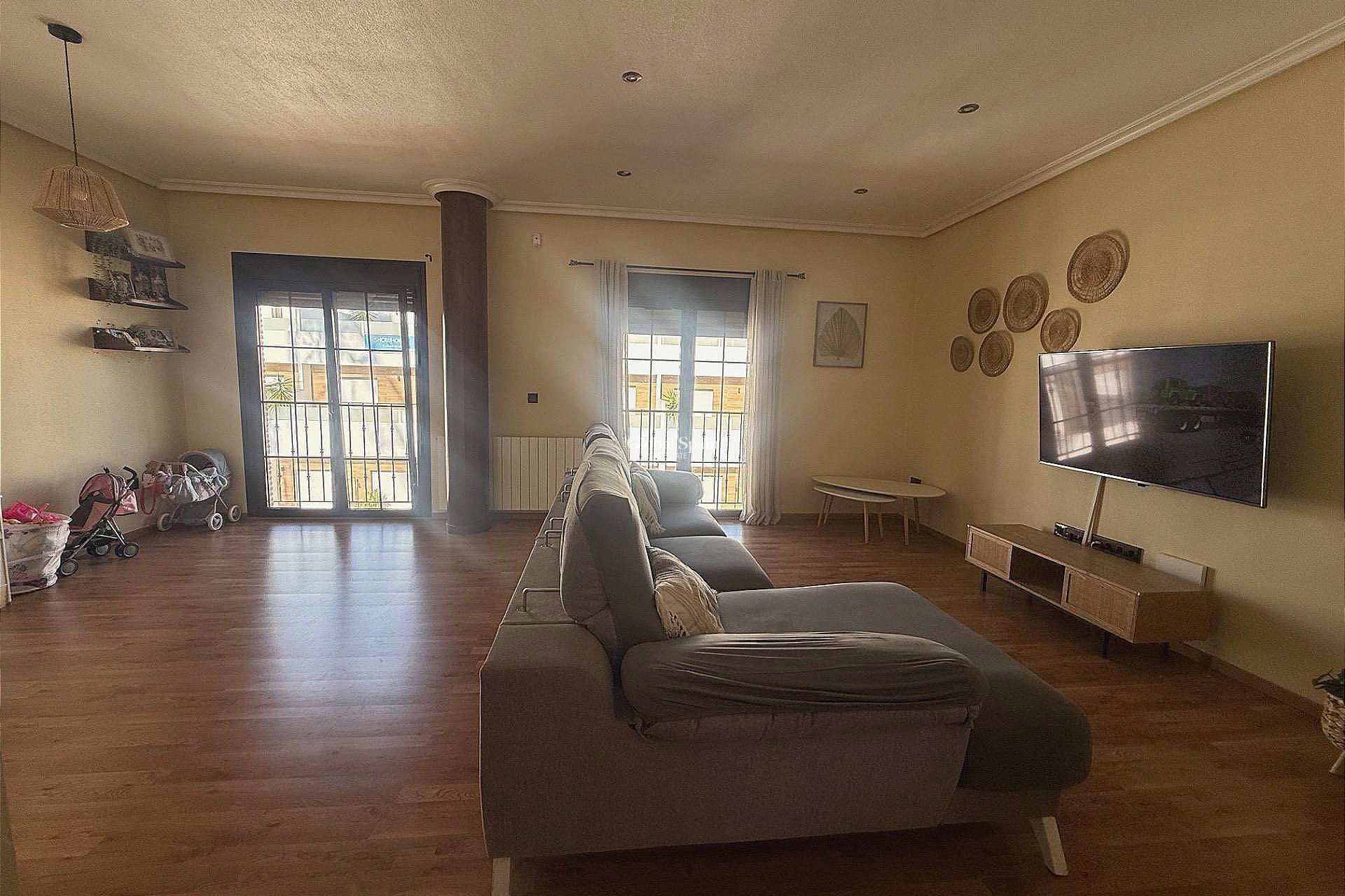 Wederverkoop - HUIS -
AVILESES - Avileses