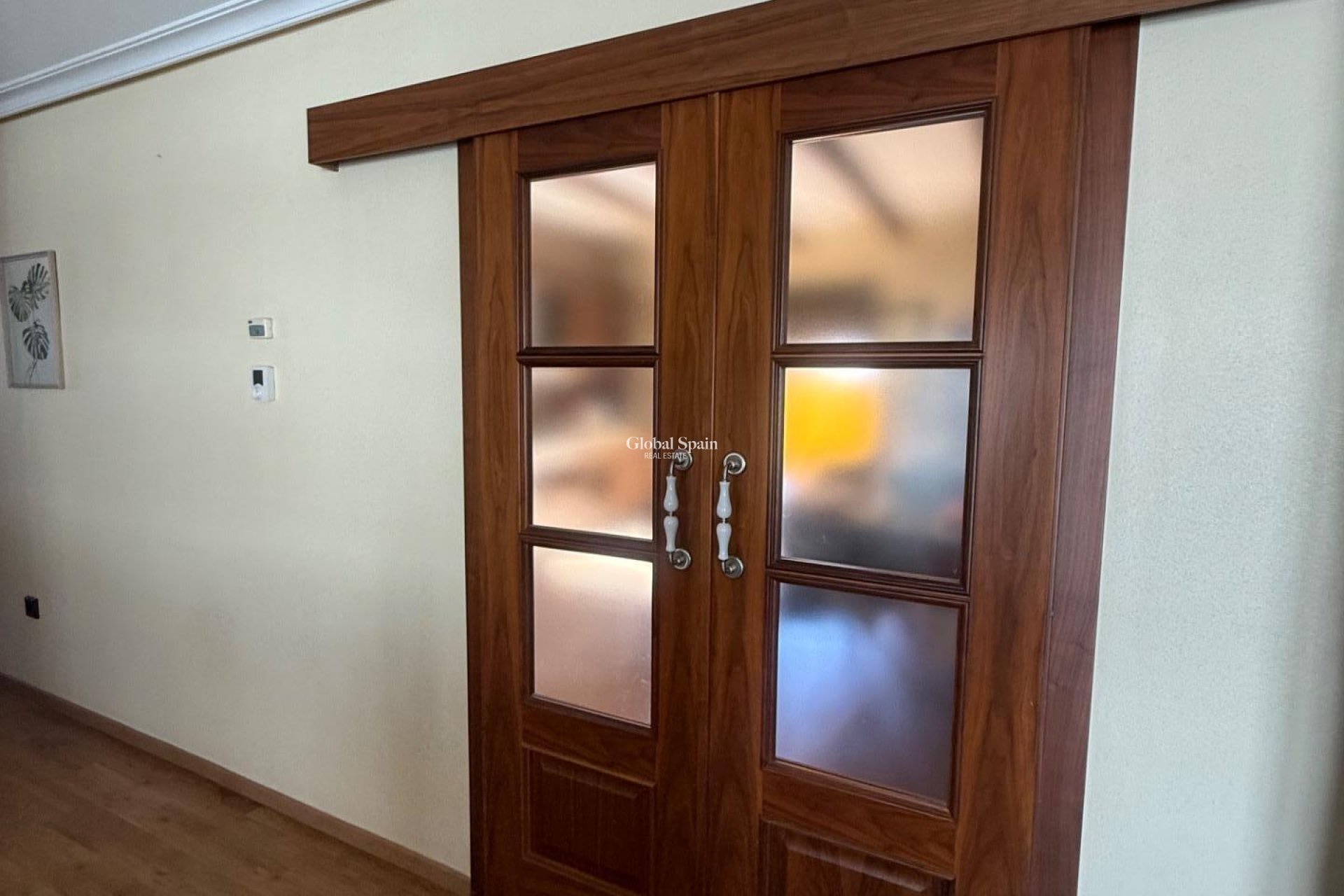 Wederverkoop - HUIS -
AVILESES - Avileses