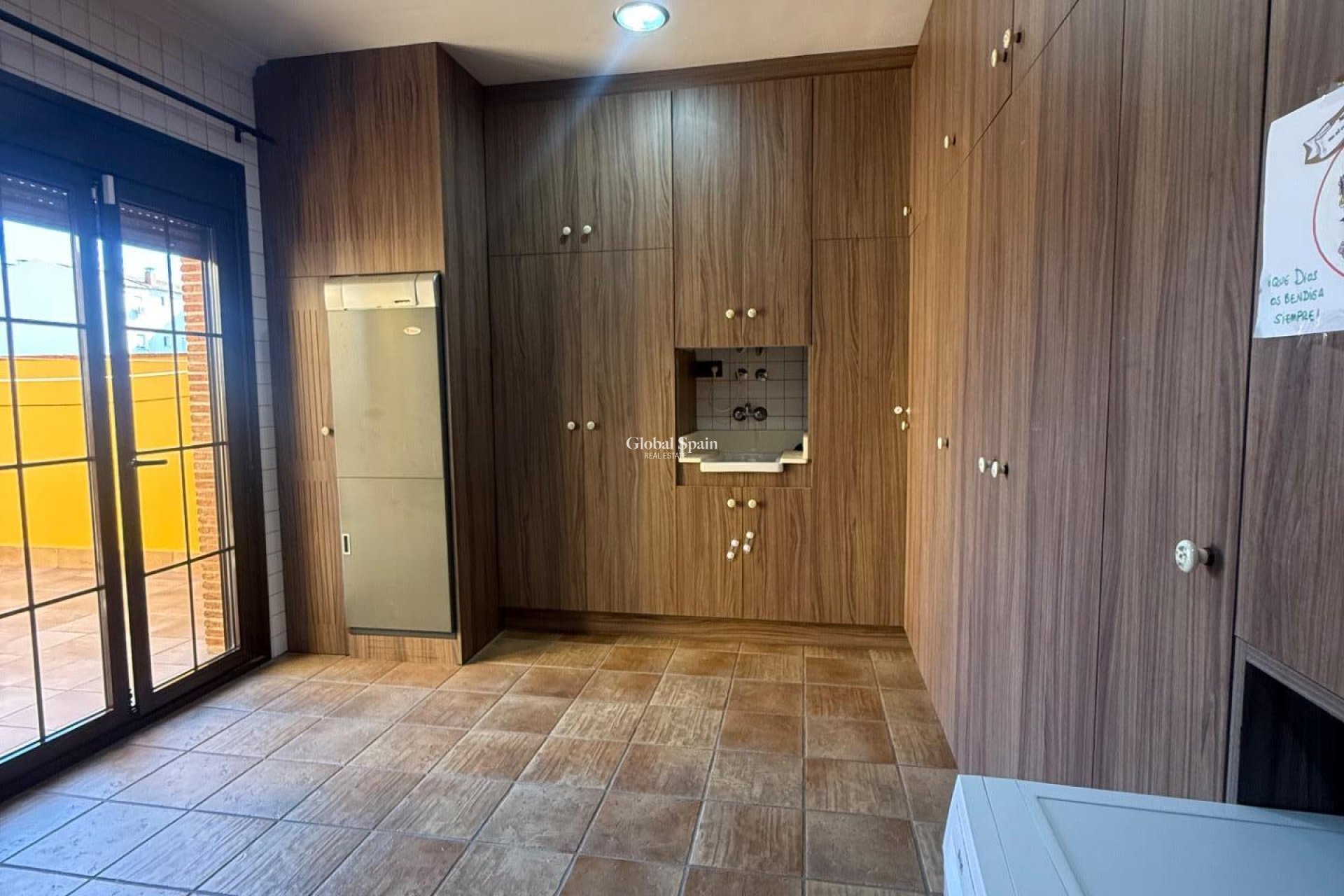 Wederverkoop - HUIS -
AVILESES - Avileses